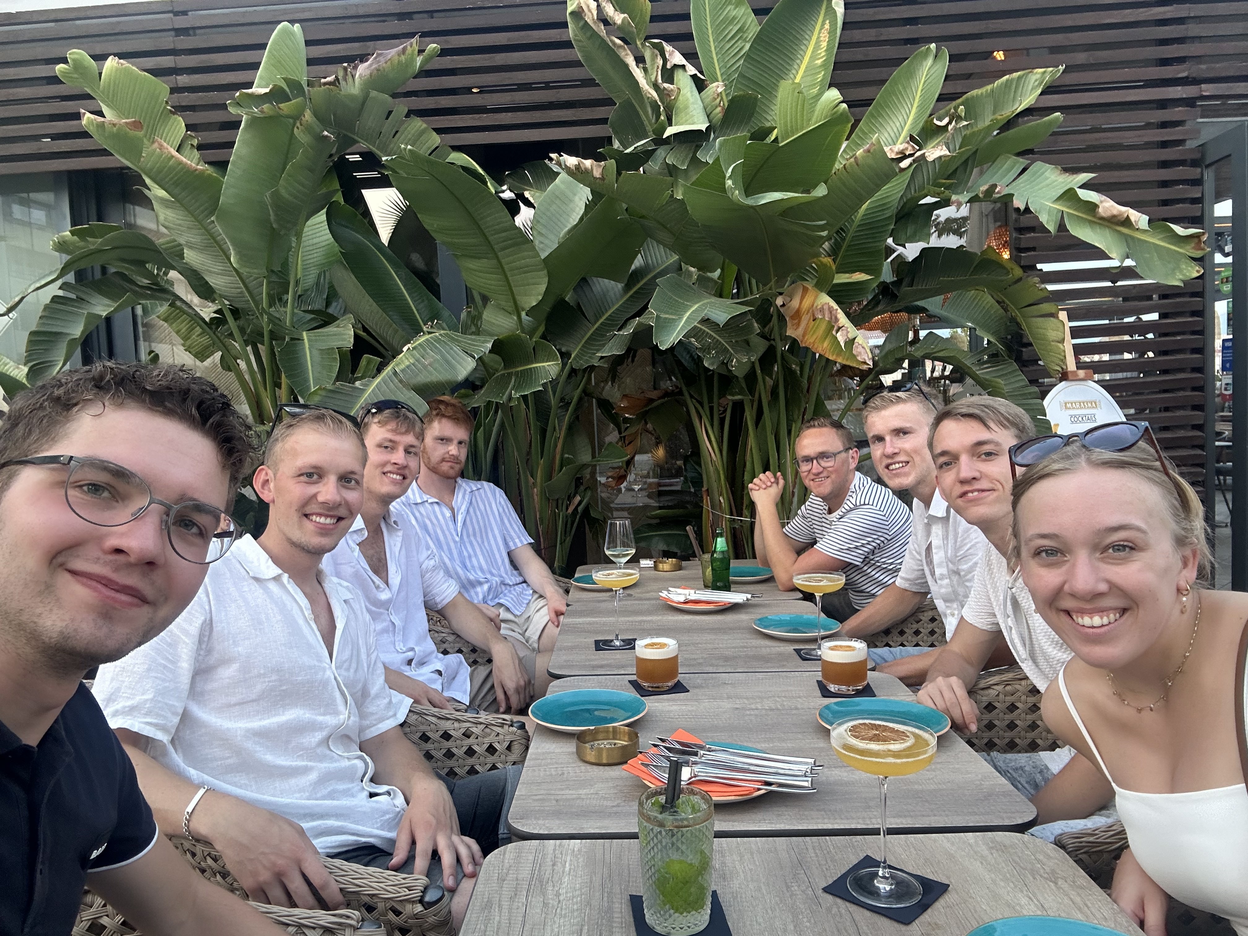 Groepsfoto uit eten Split